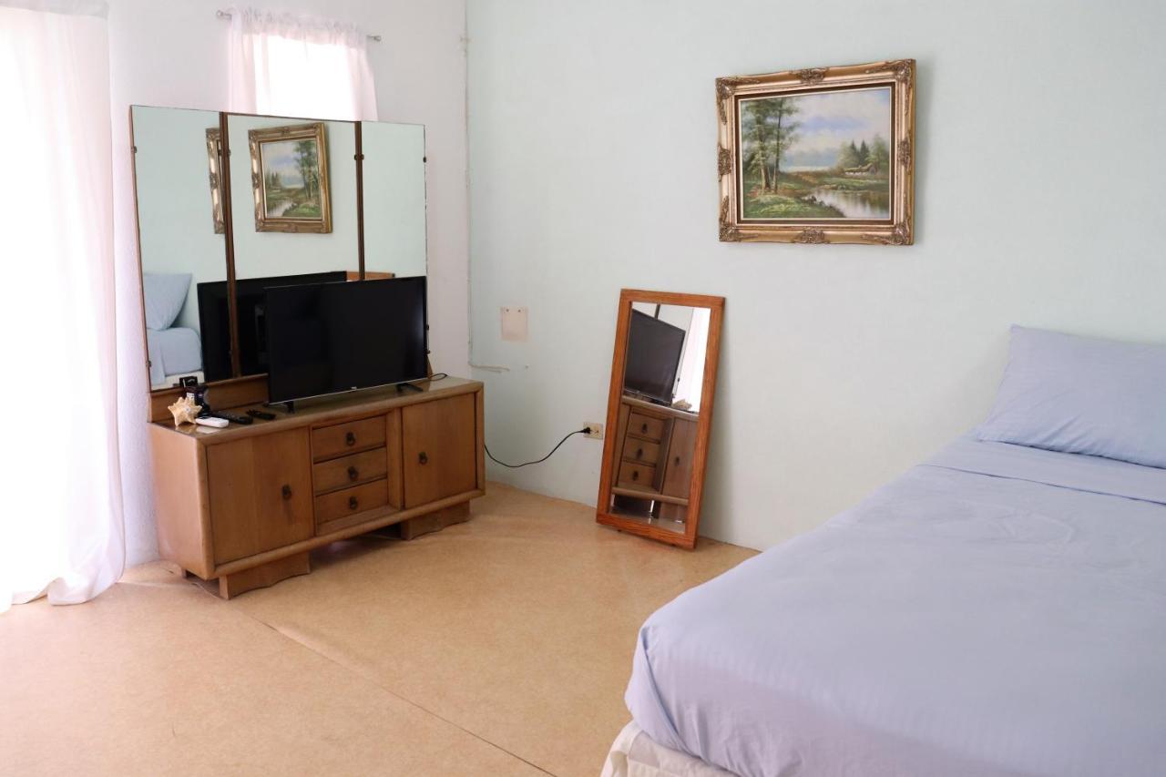 Ocean View Apartments Bridgetown Bagian luar foto