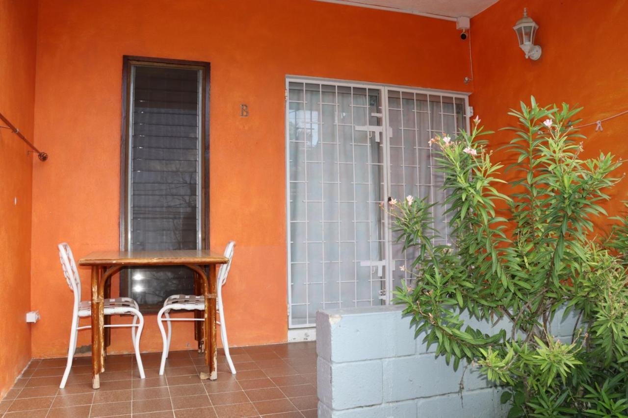 Ocean View Apartments Bridgetown Bagian luar foto