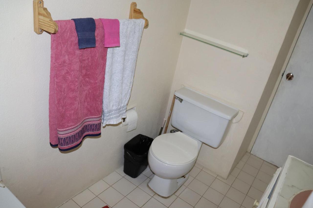 Ocean View Apartments Bridgetown Bagian luar foto