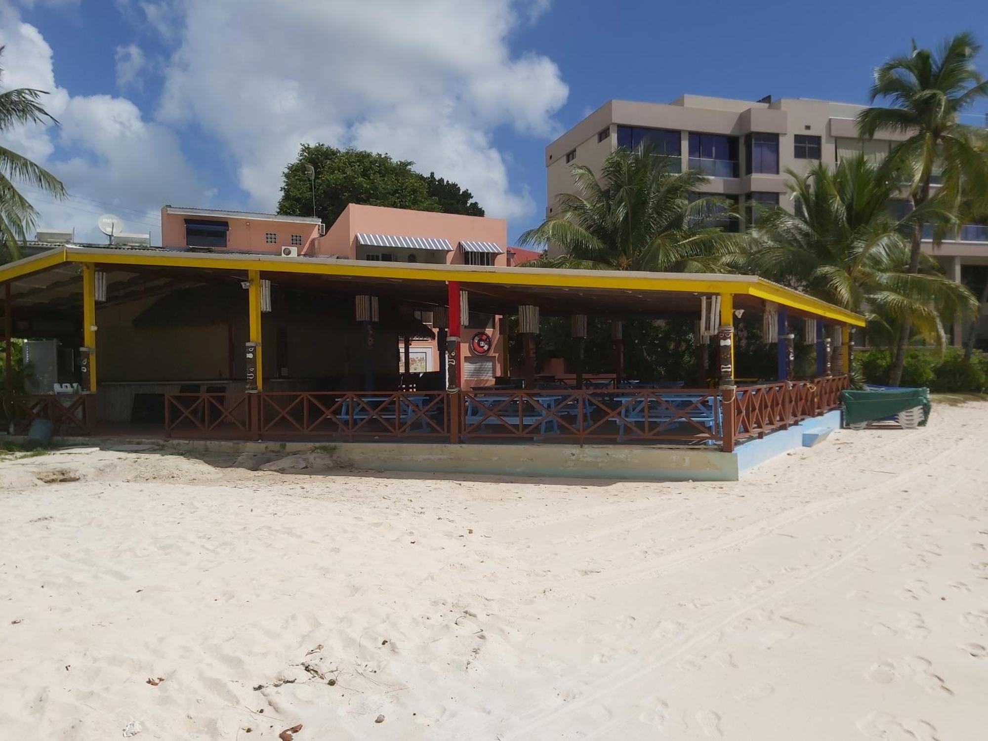 Ocean View Apartments Bridgetown Ruang foto